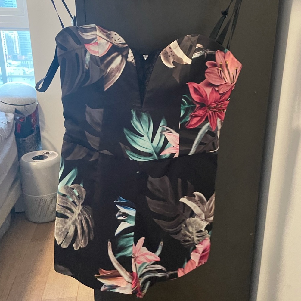 Guess romper